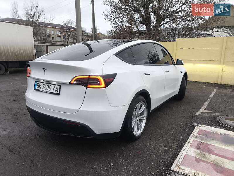 Внедорожник / Кроссовер Tesla Model Y 2024 в Харькове фото 12 Внедорожник / Кроссовер Tesla Model Y 2024 в Харькове