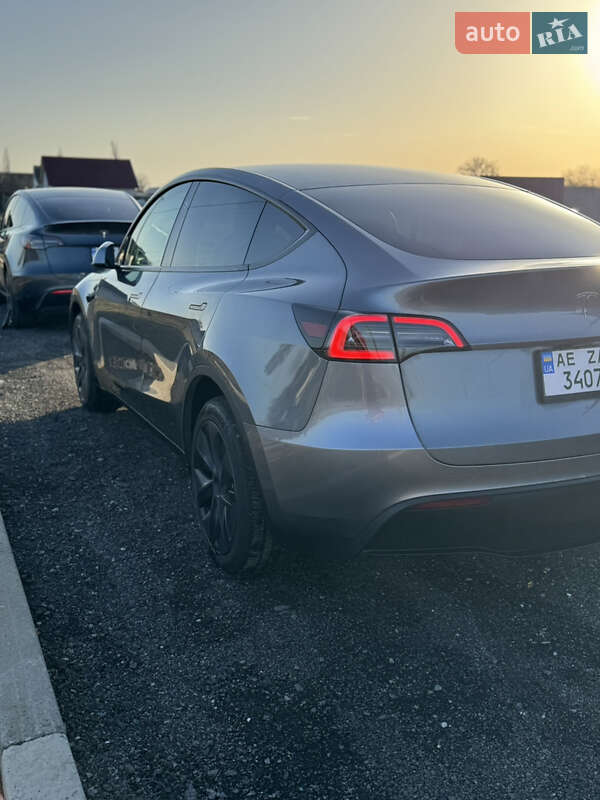 Позашляховик / Кросовер Tesla Model Y 2024 в Дніпрі фото 20 Позашляховик / Кросовер Tesla Model Y 2024 в Дніпрі
