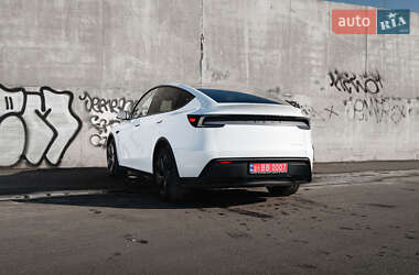 Внедорожник / Кроссовер Tesla Model Y 2026 в Львове