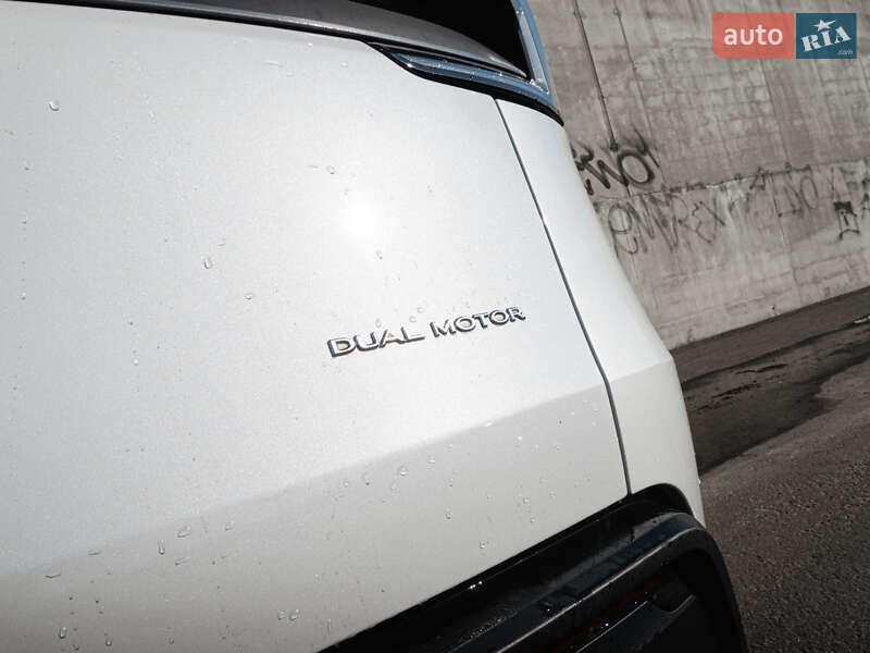 Внедорожник / Кроссовер Tesla Model Y 2025 в Львове
