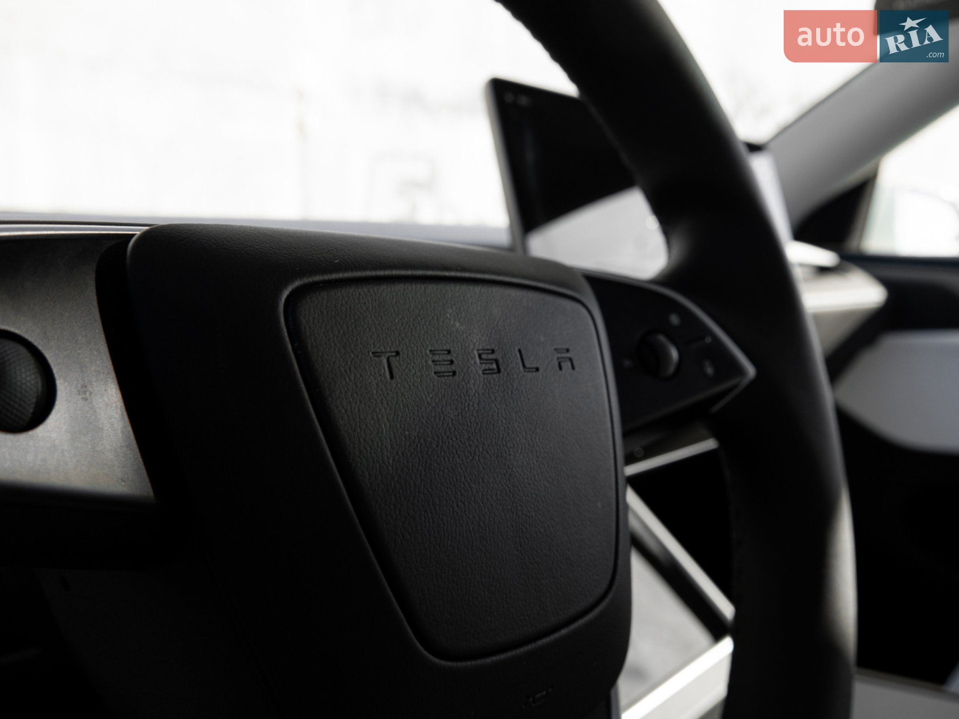 2025 Tesla Model Y - мініатюра 21