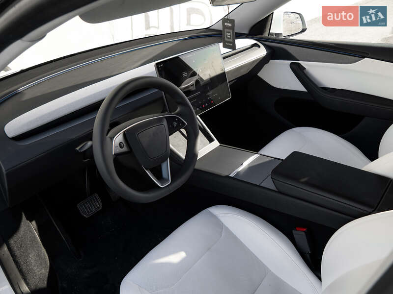Внедорожник / Кроссовер Tesla Model Y 2025 в Львове