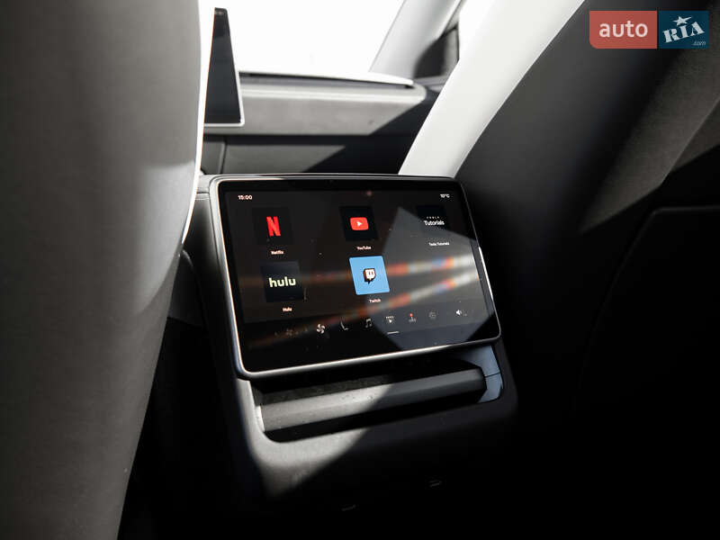 Внедорожник / Кроссовер Tesla Model Y 2025 в Львове