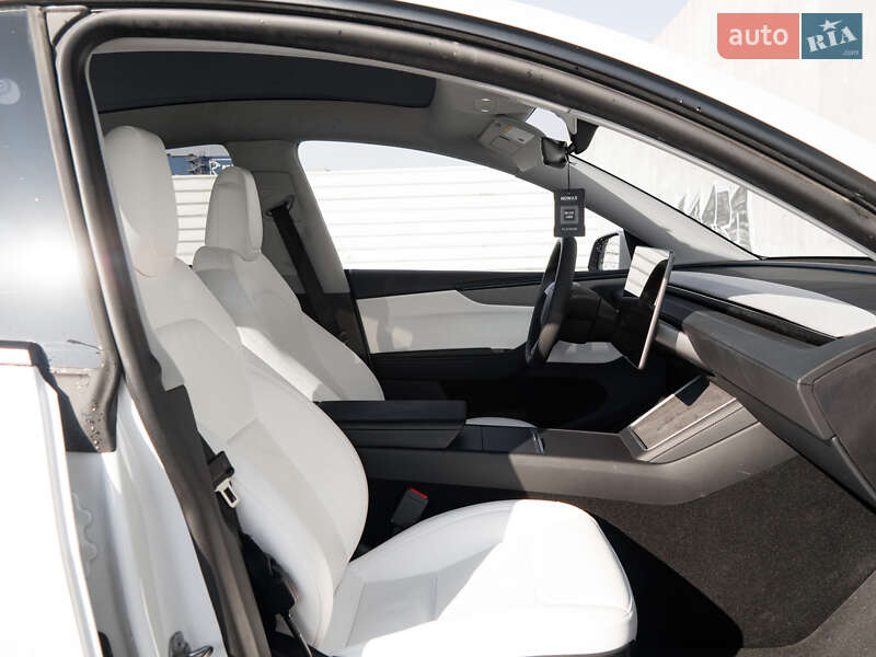 Внедорожник / Кроссовер Tesla Model Y 2025 в Львове