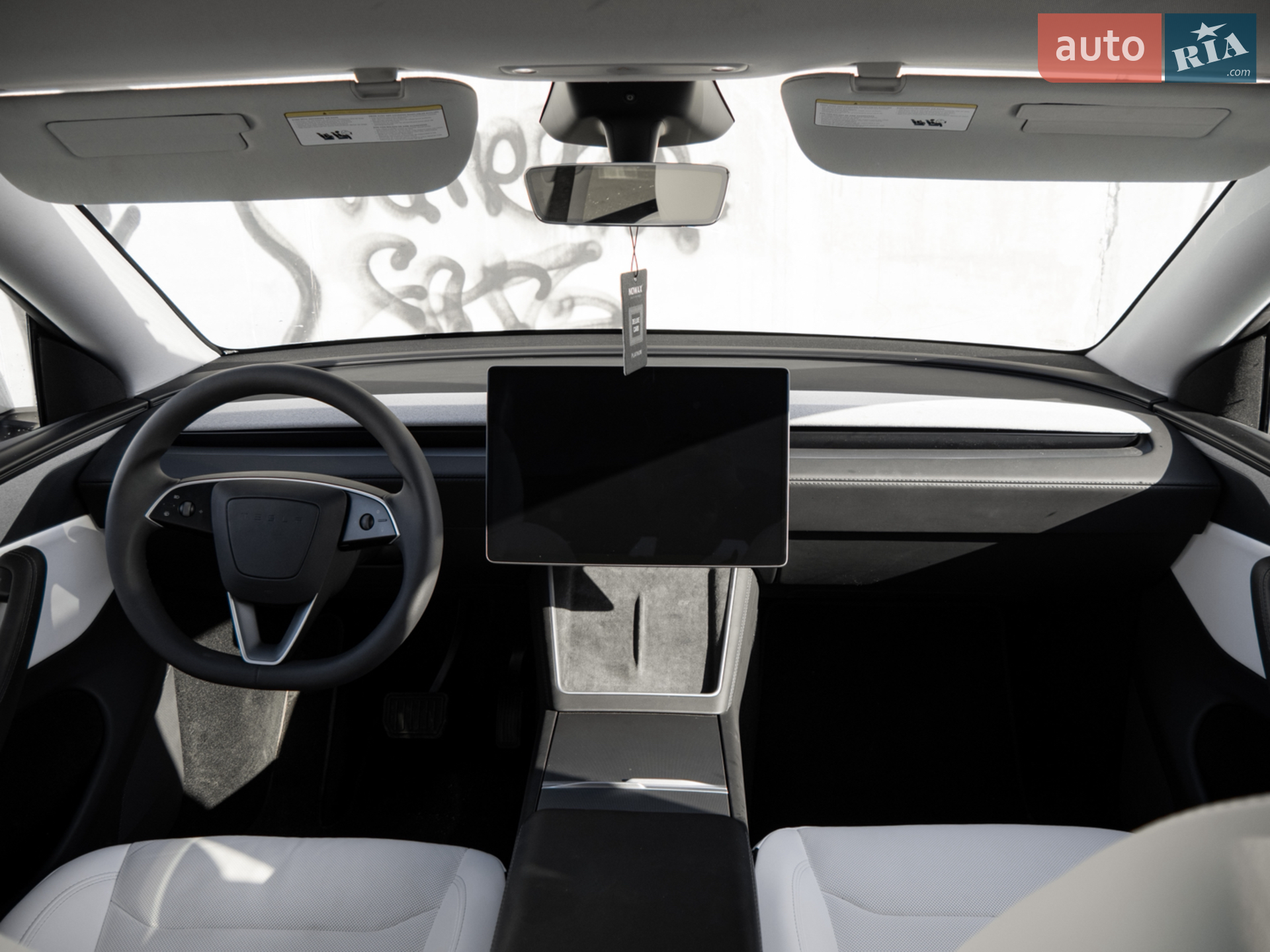 2025 Tesla Model Y - мініатюра 33