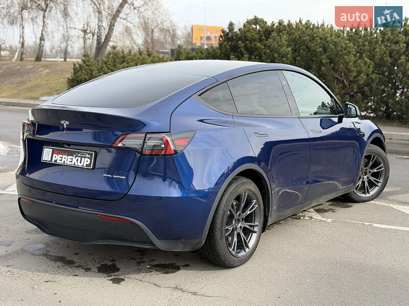 Позашляховик / Кросовер Tesla Model Y 2024 в Києві фото 7 Позашляховик / Кросовер Tesla Model Y 2024 в Києві
