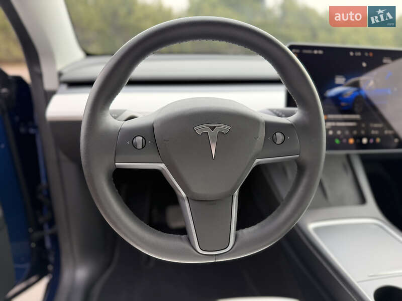 Позашляховик / Кросовер Tesla Model Y 2024 в Києві фото 14 Позашляховик / Кросовер Tesla Model Y 2024 в Києві