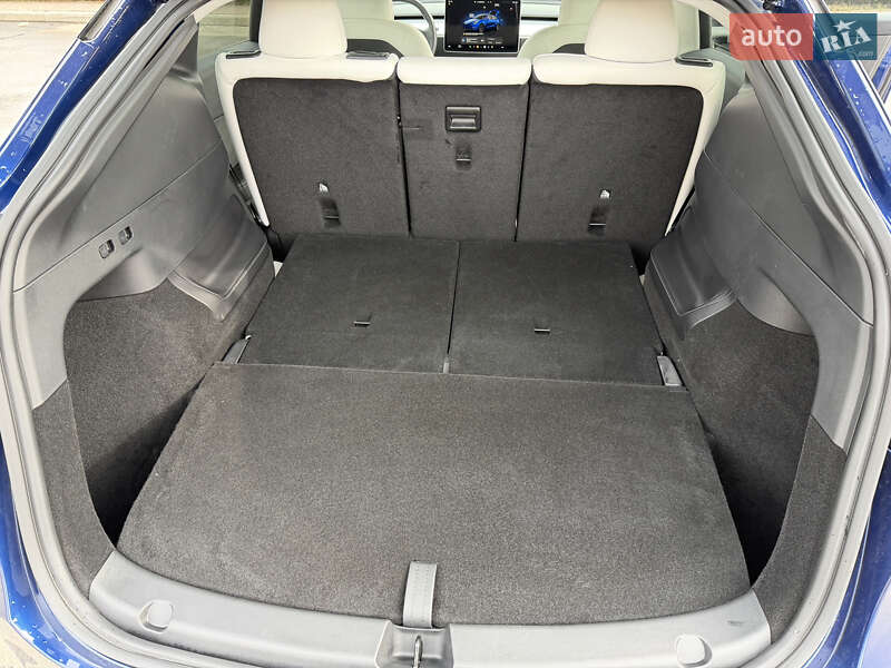 Позашляховик / Кросовер Tesla Model Y 2024 в Києві фото 40 Позашляховик / Кросовер Tesla Model Y 2024 в Києві