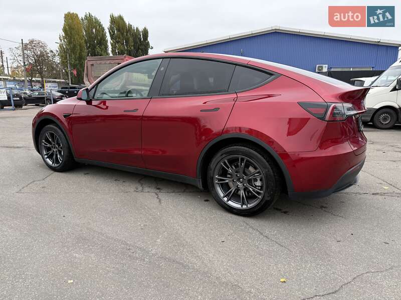 Позашляховик / Кросовер Tesla Model Y 2024 в Києві фото 33 Позашляховик / Кросовер Tesla Model Y 2024 в Києві