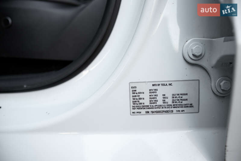 Позашляховик / Кросовер Tesla Model Y 2023 в Житомирі фото 15 Позашляховик / Кросовер Tesla Model Y 2023 в Житомирі