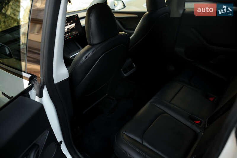 Позашляховик / Кросовер Tesla Model Y 2023 в Житомирі фото 100 Позашляховик / Кросовер Tesla Model Y 2023 в Житомирі
