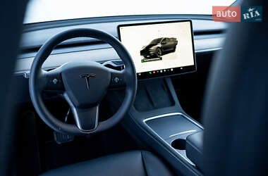 Внедорожник / Кроссовер Tesla Model Y 2023 в Киеве