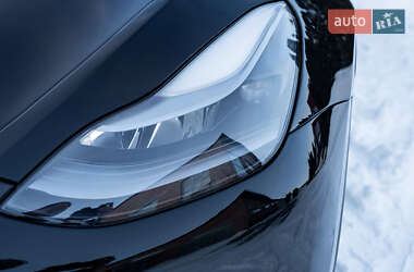 Внедорожник / Кроссовер Tesla Model Y 2023 в Киеве