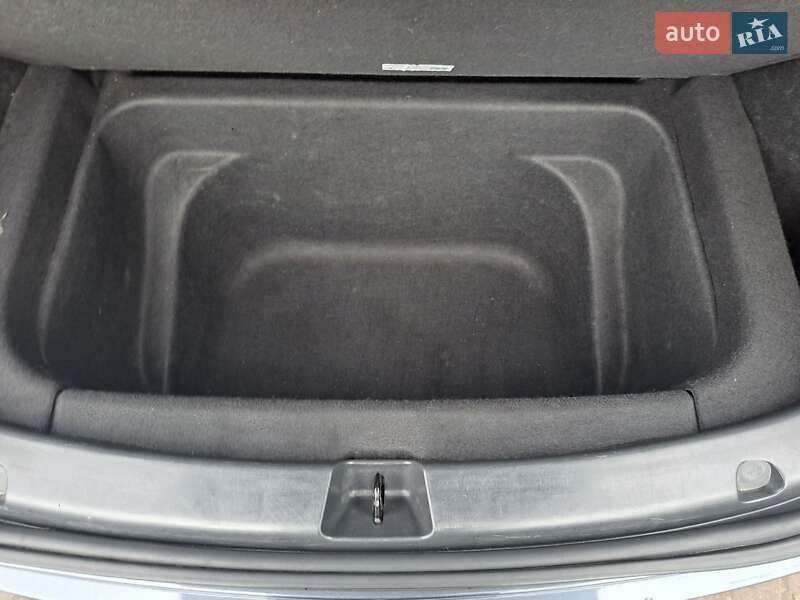 Позашляховик / Кросовер Tesla Model Y 2023 в Полтаві фото 7 Позашляховик / Кросовер Tesla Model Y 2023 в Полтаві