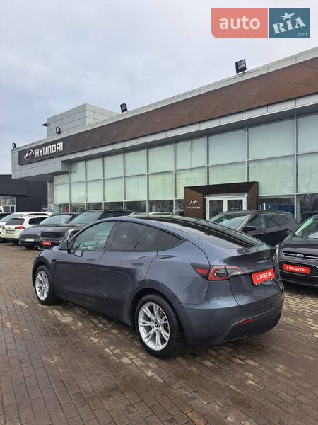 Позашляховик / Кросовер Tesla Model Y 2023 в Полтаві фото 12 Позашляховик / Кросовер Tesla Model Y 2023 в Полтаві