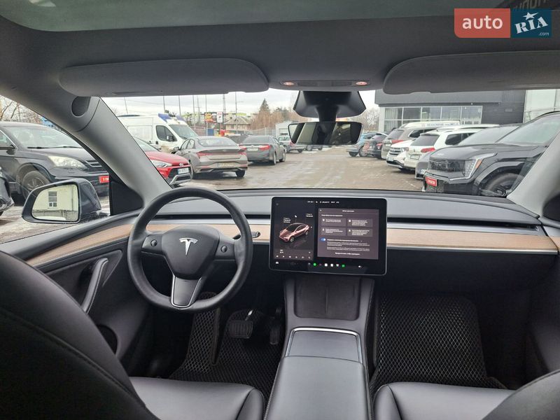 Позашляховик / Кросовер Tesla Model Y 2023 в Полтаві фото 17 Позашляховик / Кросовер Tesla Model Y 2023 в Полтаві