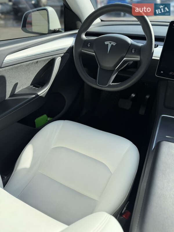 Внедорожник / Кроссовер Tesla Model Y 2023 в Коростене