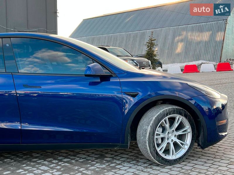 Внедорожник / Кроссовер Tesla Model Y 2020 в Львове