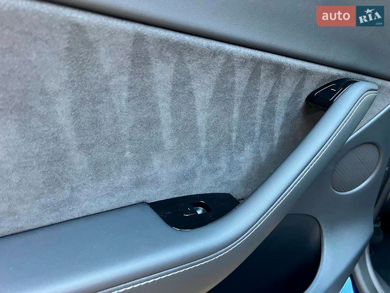 Внедорожник / Кроссовер Tesla Model Y 2020 в Львове