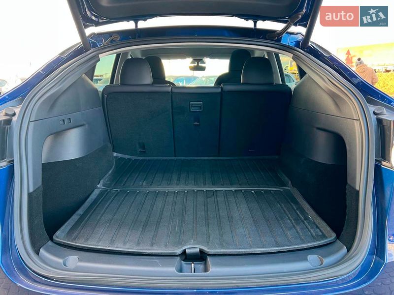 Внедорожник / Кроссовер Tesla Model Y 2020 в Львове