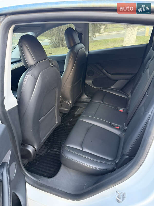 Позашляховик / Кросовер Tesla Model Y 2021 в Одесі фото 8 Позашляховик / Кросовер Tesla Model Y 2021 в Одесі