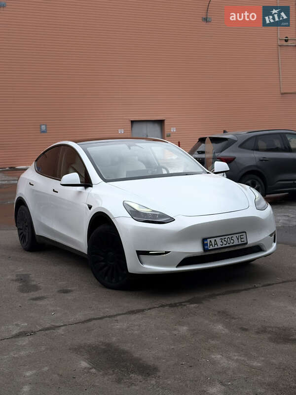 Tesla Model Y 2024 Tesla Model Y 2024