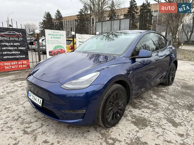 Tesla Model Y 2023