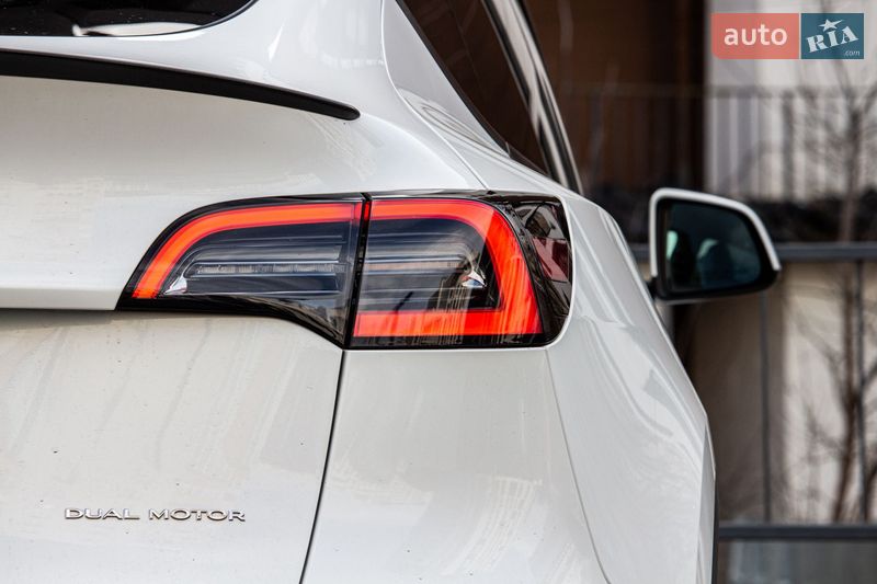 Позашляховик / Кросовер Tesla Model Y 2022 в Львові