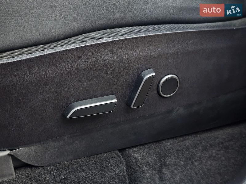 Позашляховик / Кросовер Tesla Model Y 2022 в Києві