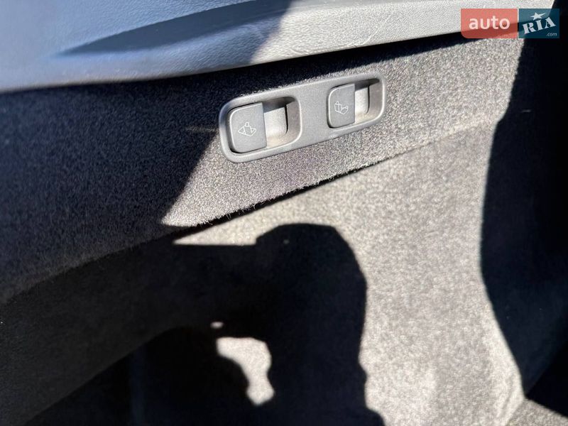 Позашляховик / Кросовер Tesla Model Y 2023 в Одесі