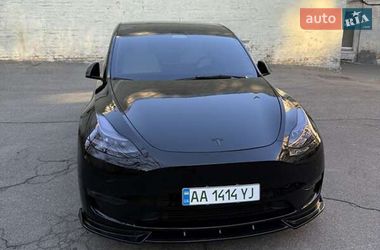 Внедорожник / Кроссовер Tesla Model Y 2021 в Киеве