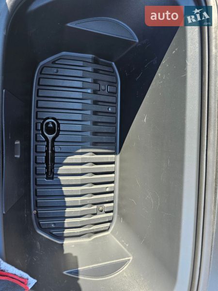 Позашляховик / Кросовер Tesla Model Y 2021 в Тернополі