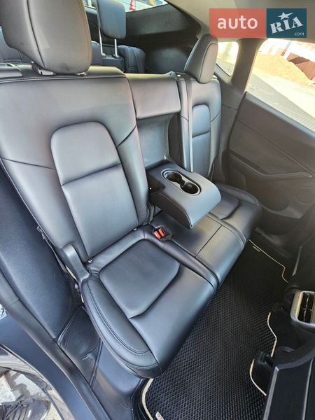 Позашляховик / Кросовер Tesla Model Y 2021 в Тернополі