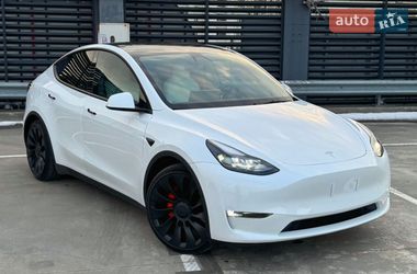 Позашляховик / Кросовер Tesla Model Y 2022 в Києві
