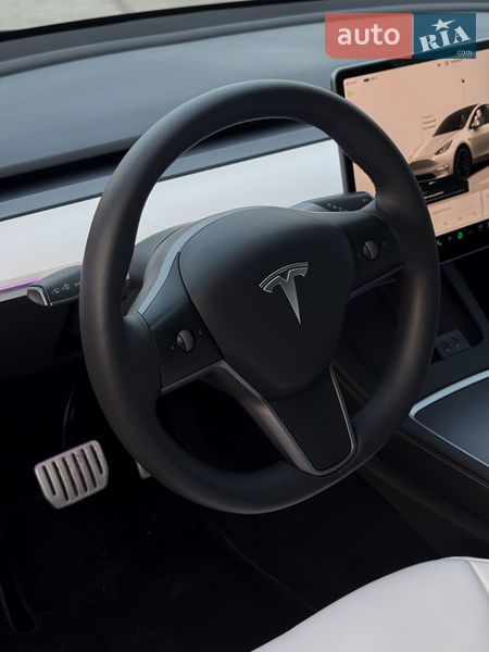 Внедорожник / Кроссовер Tesla Model Y 2022 в Киеве