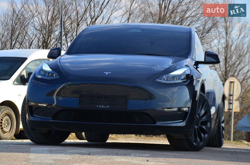 Внедорожник / Кроссовер Tesla Model Y 2024 в Трускавце