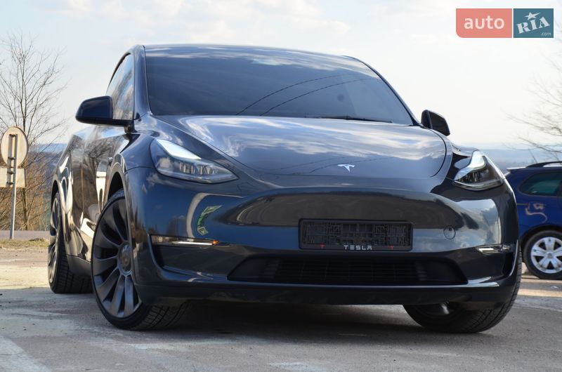 Внедорожник / Кроссовер Tesla Model Y 2024 в Трускавце
