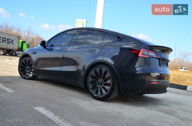 Внедорожник / Кроссовер Tesla Model Y 2024 в Трускавце