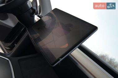 Внедорожник / Кроссовер Tesla Model Y 2024 в Трускавце