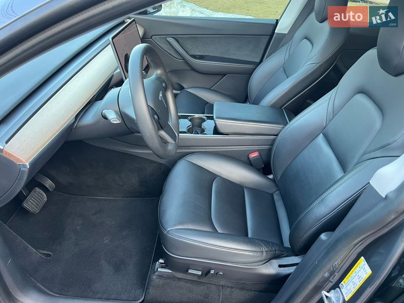 Внедорожник / Кроссовер Tesla Model Y 2020 в Луцке