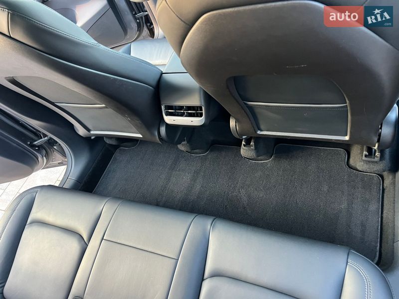 Внедорожник / Кроссовер Tesla Model Y 2020 в Луцке