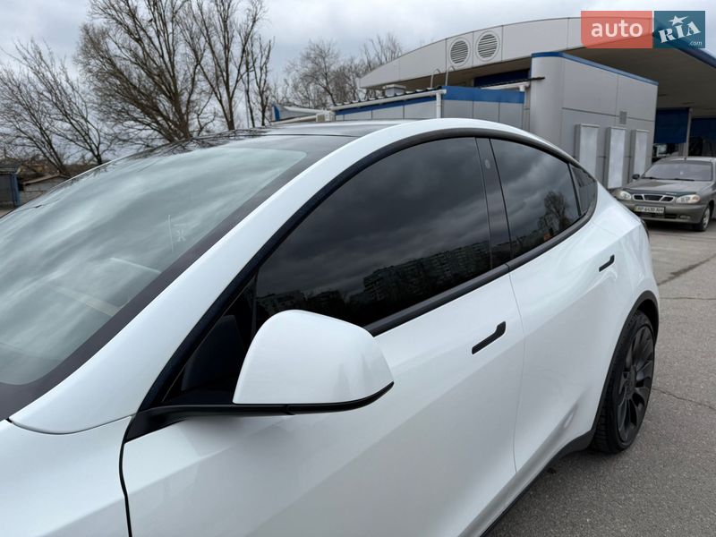 Внедорожник / Кроссовер Tesla Model Y 2021 в Запорожье