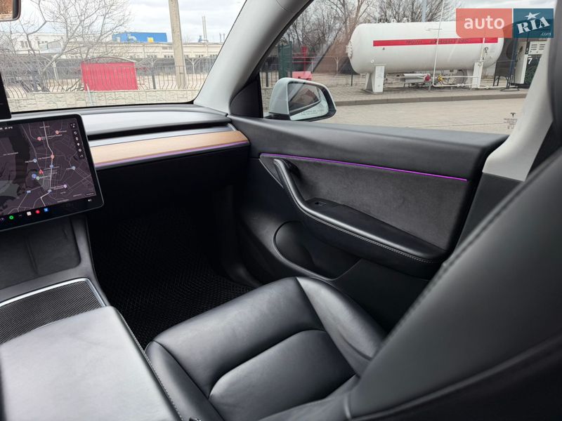 Внедорожник / Кроссовер Tesla Model Y 2021 в Запорожье