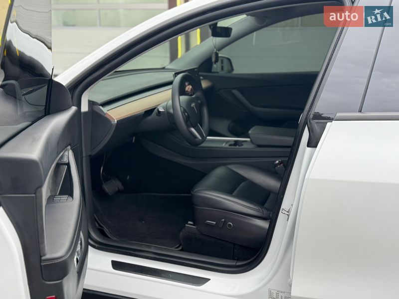 Внедорожник / Кроссовер Tesla Model Y 2022 в Одессе