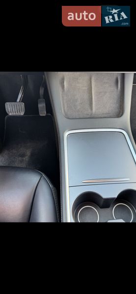 Внедорожник / Кроссовер Tesla Model Y 2021 в Львове