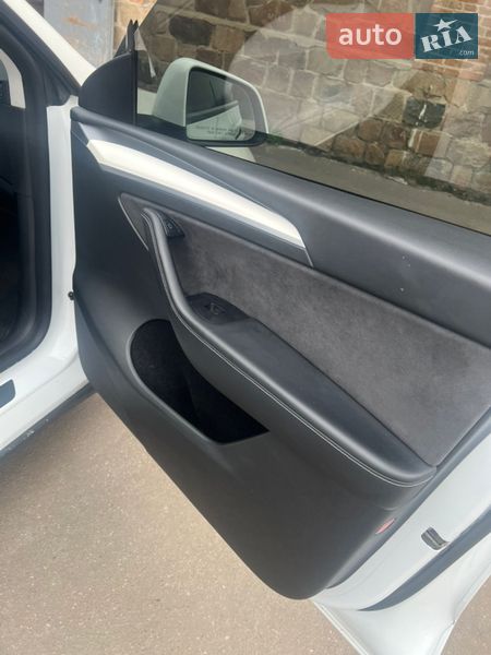 Внедорожник / Кроссовер Tesla Model Y 2022 в Белой Церкви