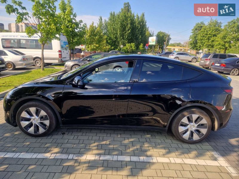 Позашляховик / Кросовер Tesla Model Y 2023 в Хмельницькому