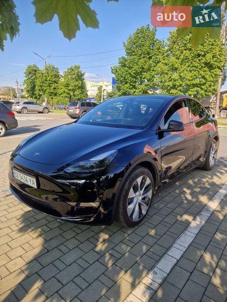 Позашляховик / Кросовер Tesla Model Y 2023 в Хмельницькому