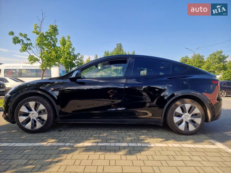 Позашляховик / Кросовер Tesla Model Y 2023 в Хмельницькому