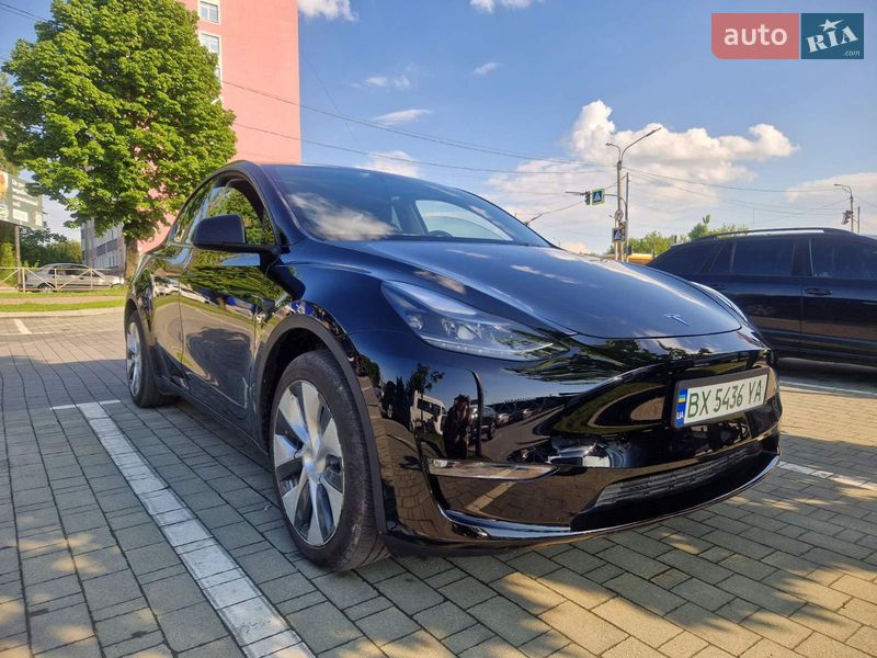 Позашляховик / Кросовер Tesla Model Y 2023 в Хмельницькому